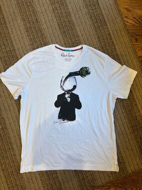 Robert Graham White Graphic Wine Pour Crewneck Tee